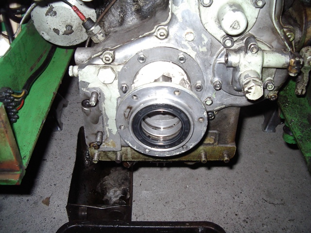 Fuite d'huile moteur Lombardini LDA90/2 Imgp3820
