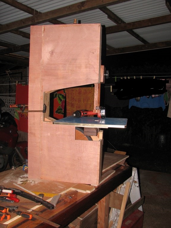 fabrication d'une Scie à ruban en bois - Page 2 Img_4012