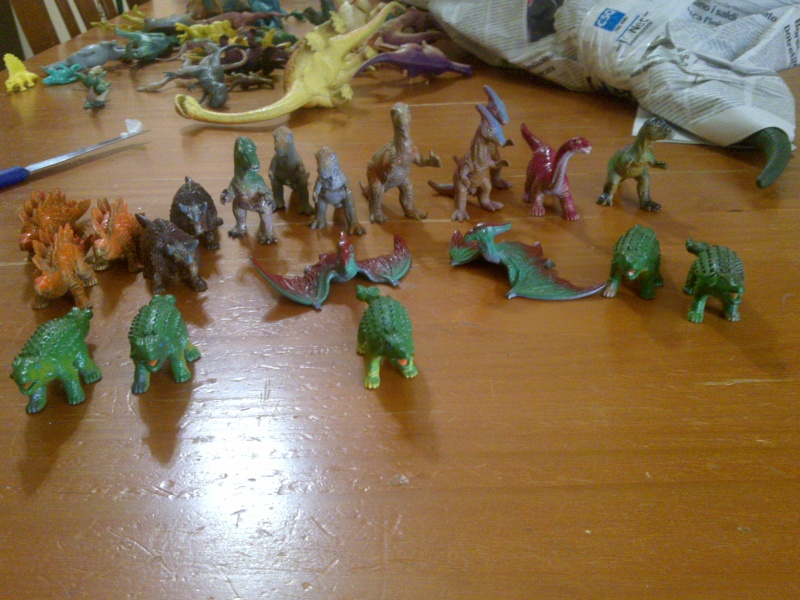 vendo/scambio lotto di dinosauri+figurine i classici disney+macchina radiocomandata. 30062010