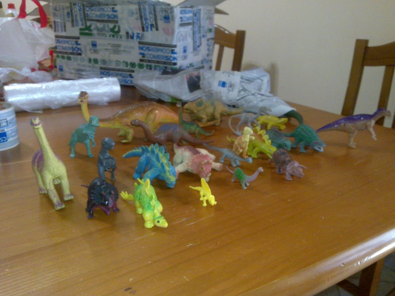  vendo/scambio lotto di dinosauri+figurine i classici disney+macchina radiocomandata. 30062012