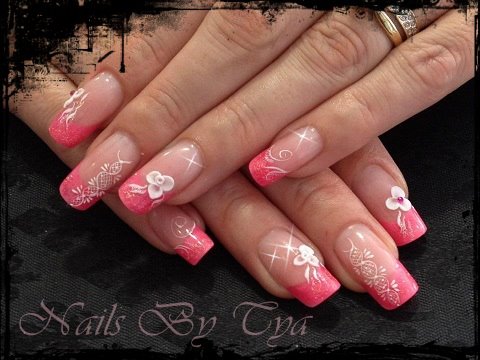 ongles en gel UV et nail art par dessus ... - Page 3 Neon_p10