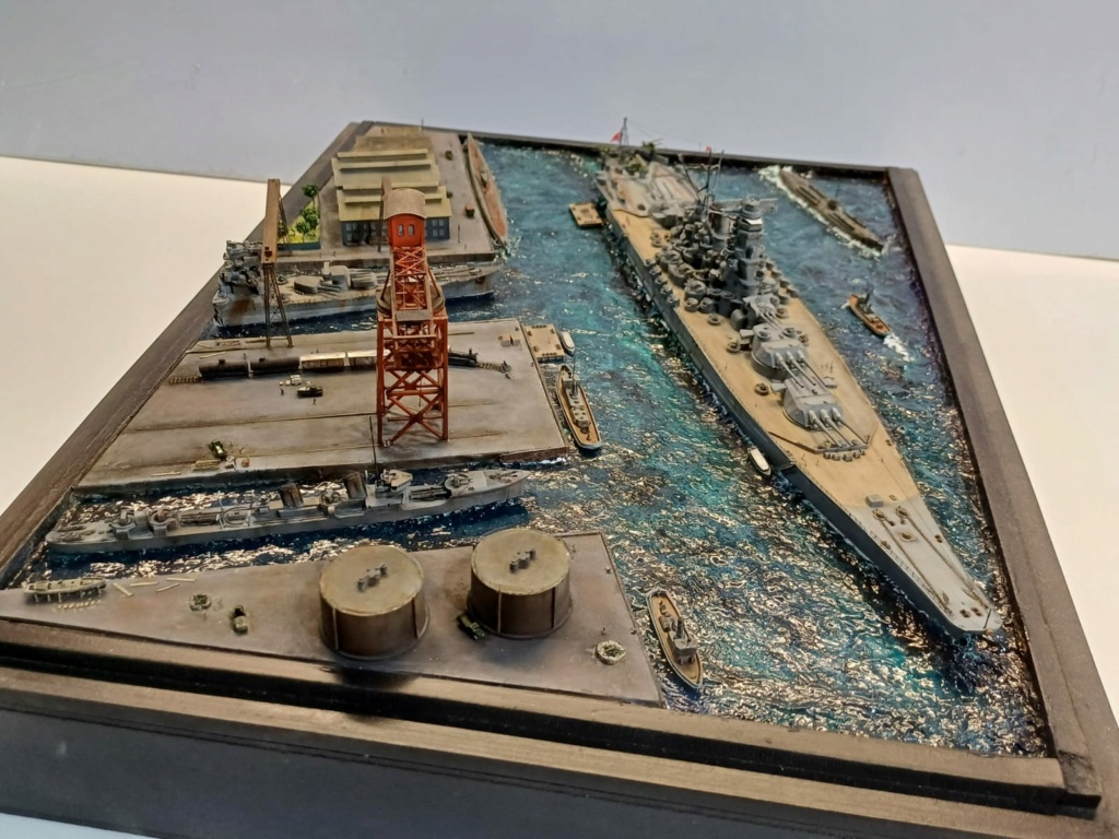 MT: Yamato en puerto de Kure 1945 - Tamiya y otros- 1/700 1329
