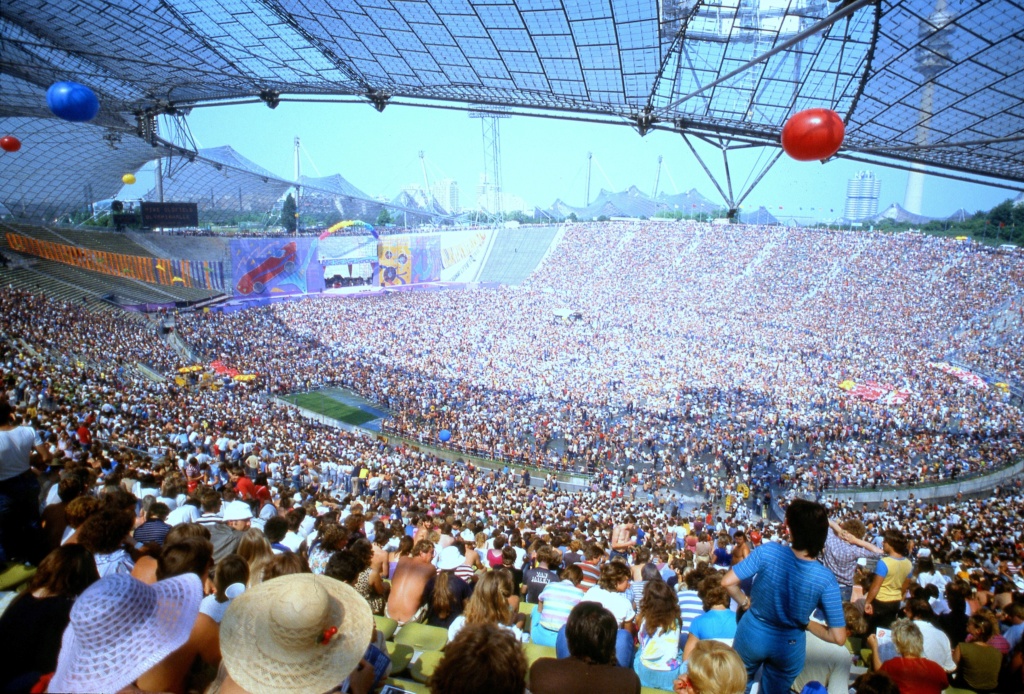 10 et 11.06.1982 à l' Olympiastadion de Munich.(1 et 2) Fsabkc11