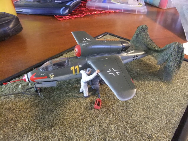 HEINKEL HE-162 de DRAGON au 1/48 ! Dsc19286