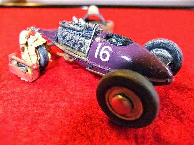 BILL BURKE 'GAZ TANK' RACER # 16 au 1/48  Photo_71