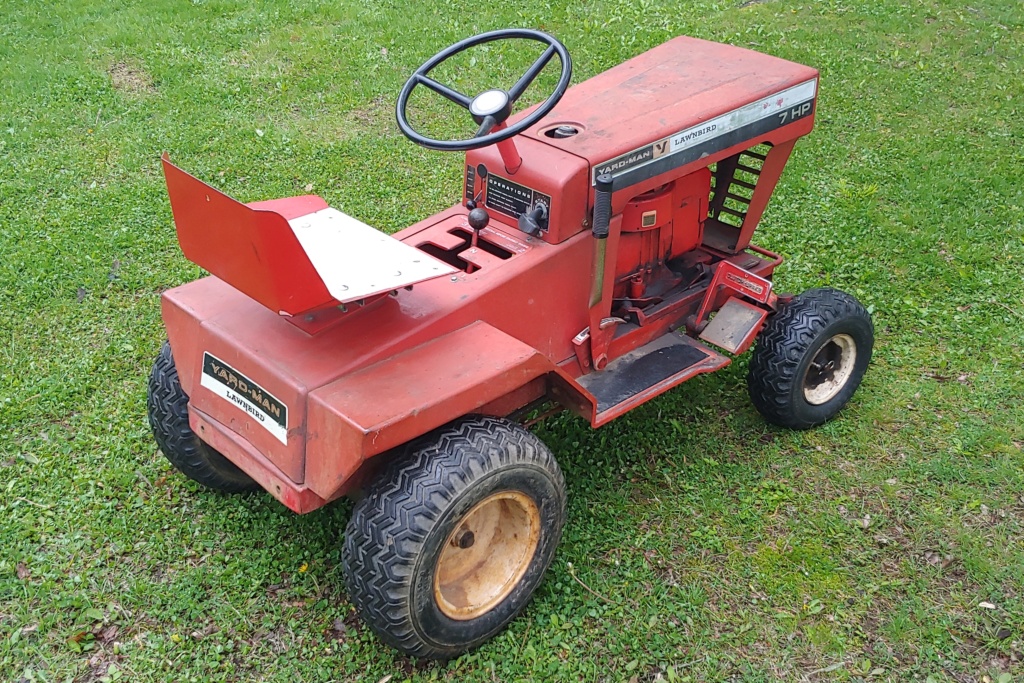 Yard-man Lawnbird 3250-2 (1960s) Lawn Mowing Tractor 20190511