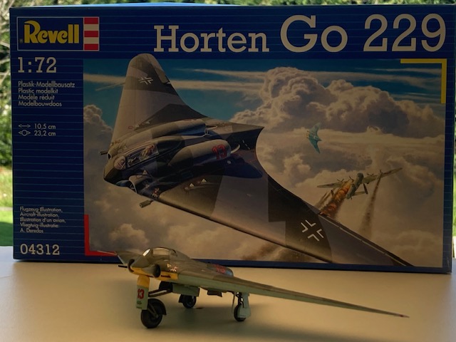 [Revell] - 1/72 - Horten Go 229 Img_0115