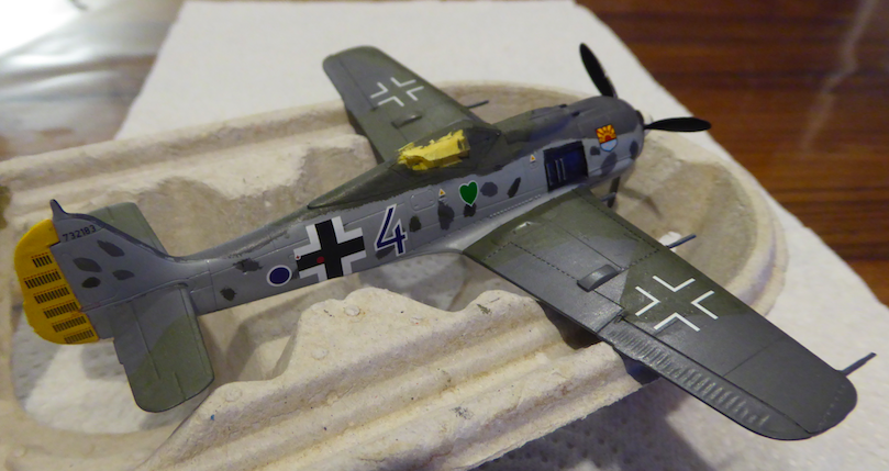 [Airfix] - 1/72 - Dogfight Doubles Part 1 : Fw190A-8 - Page 3 Photo017