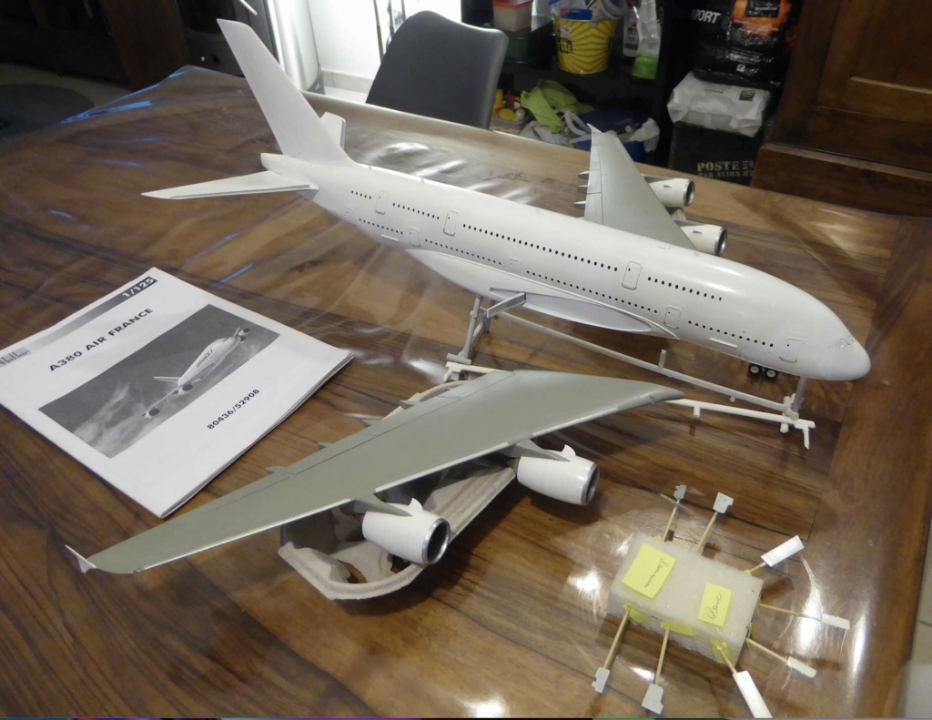 [Heller] - 1/125 - Airbus A380 Air France - Page 5 Photo076