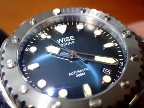 Wise diving watch new arrivals