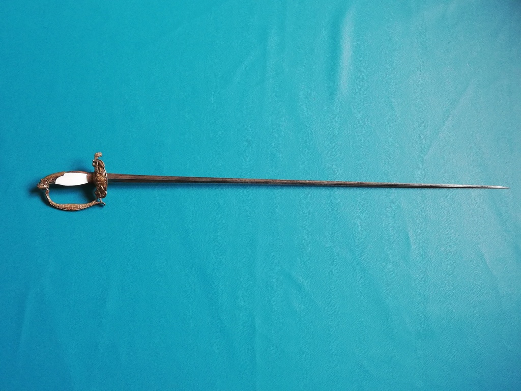 Une épée Restauration