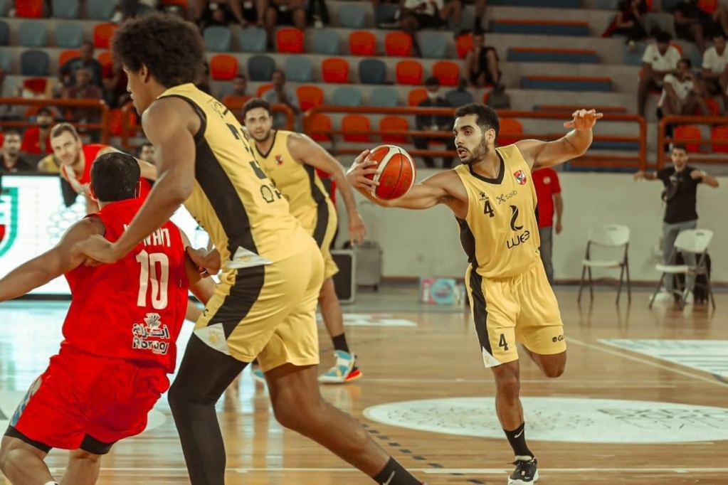 الأهلي يفوز على الكويت الكويتي ويتوج للمرة الأولى في تاريخه بطلاً للبطولة العربية لكرة السلة 2021-613