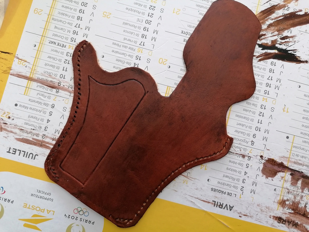 Fabriquer un ensemble ceinturon holster pour... un British Bulldog 01011