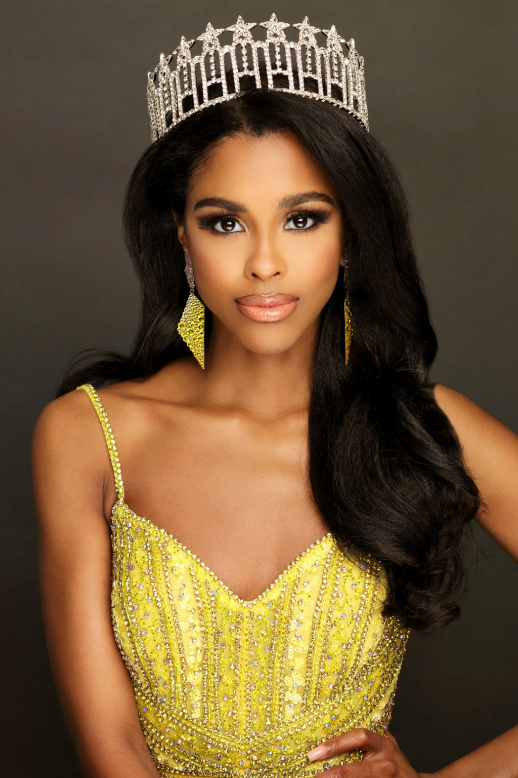 ROAD TO MISS USA 2021 is KENTUCKY! 15311910