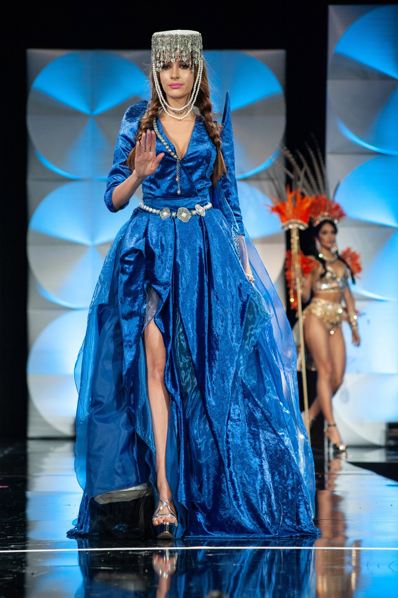 MISS UNIVERSE 2019 - NATIONAL COSTUMES - Page 2 156