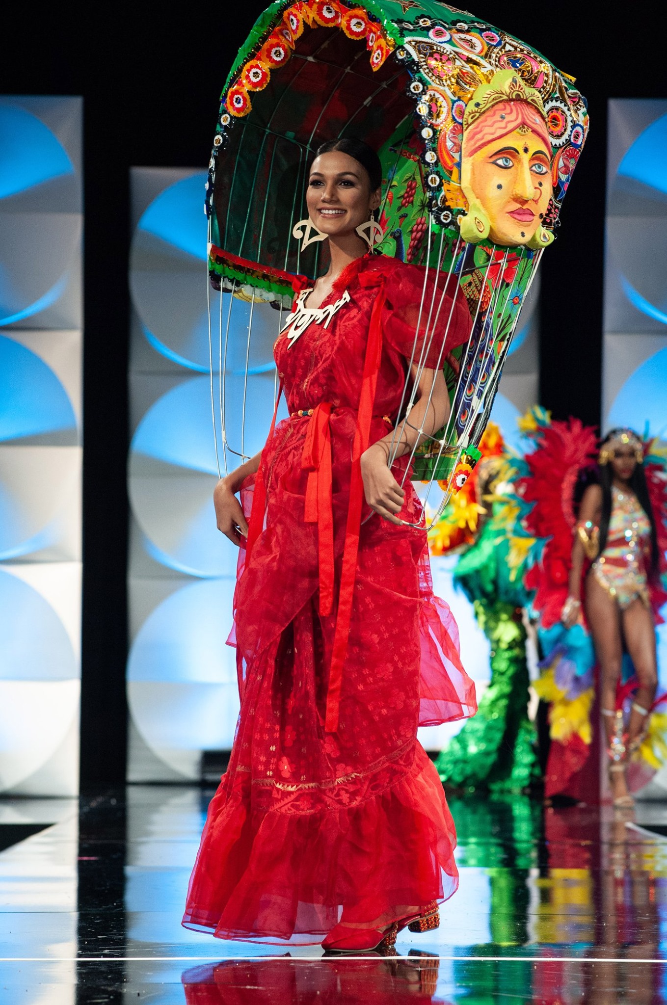 MISS UNIVERSE 2019 - NATIONAL COSTUMES - Page 2 157