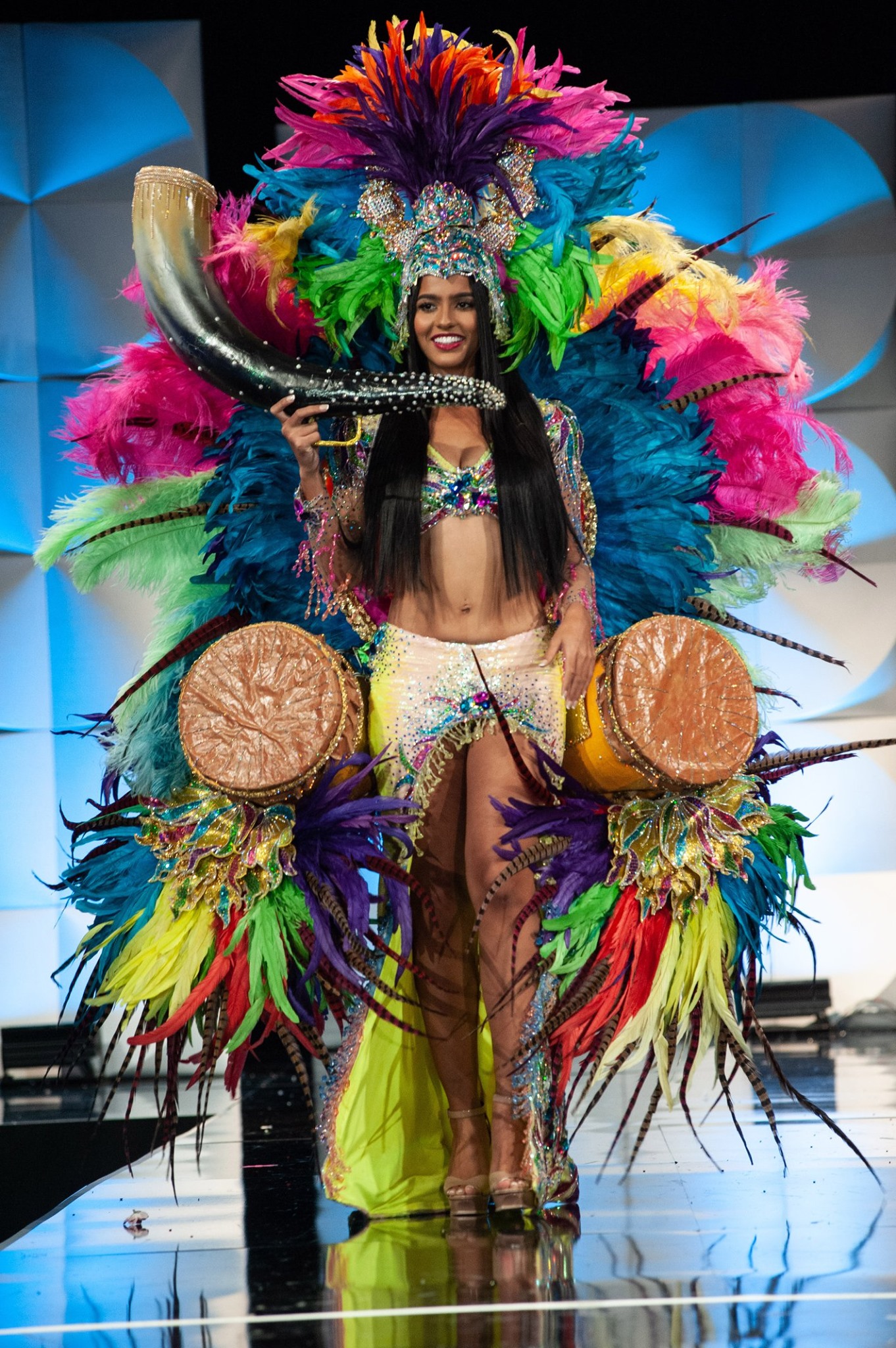 MISS UNIVERSE 2019 - NATIONAL COSTUMES - Page 3 161