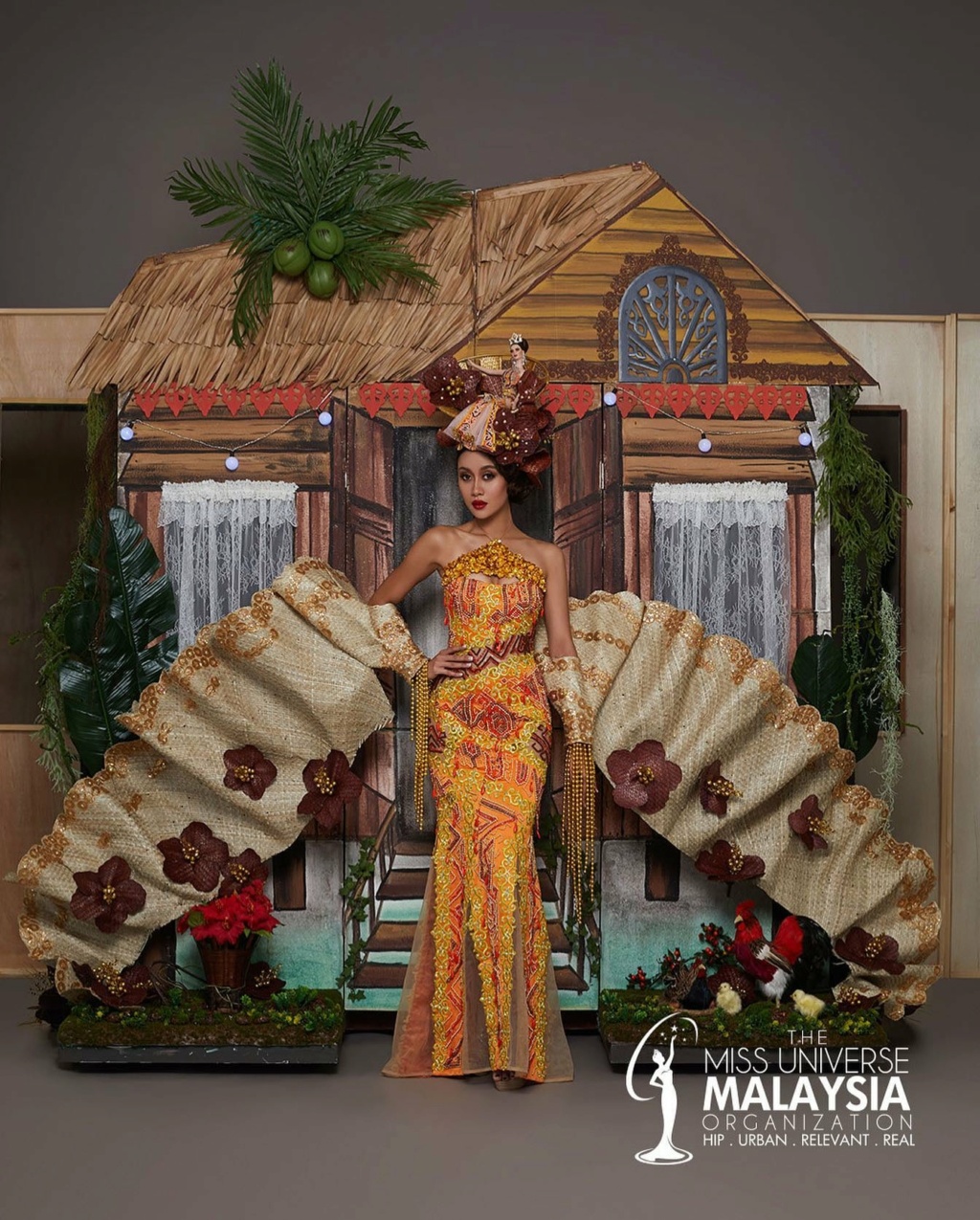 MISS UNIVERSE 2020 - NATIONAL COSTUME 17889110