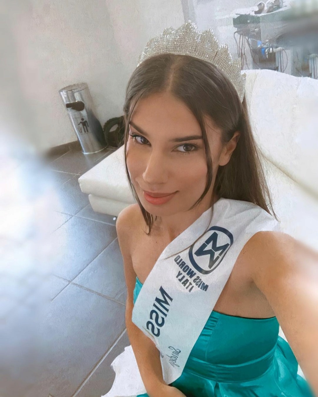 Miss Mondo Italia 2020/2021 is Claudia Motta - Lazio 19188810
