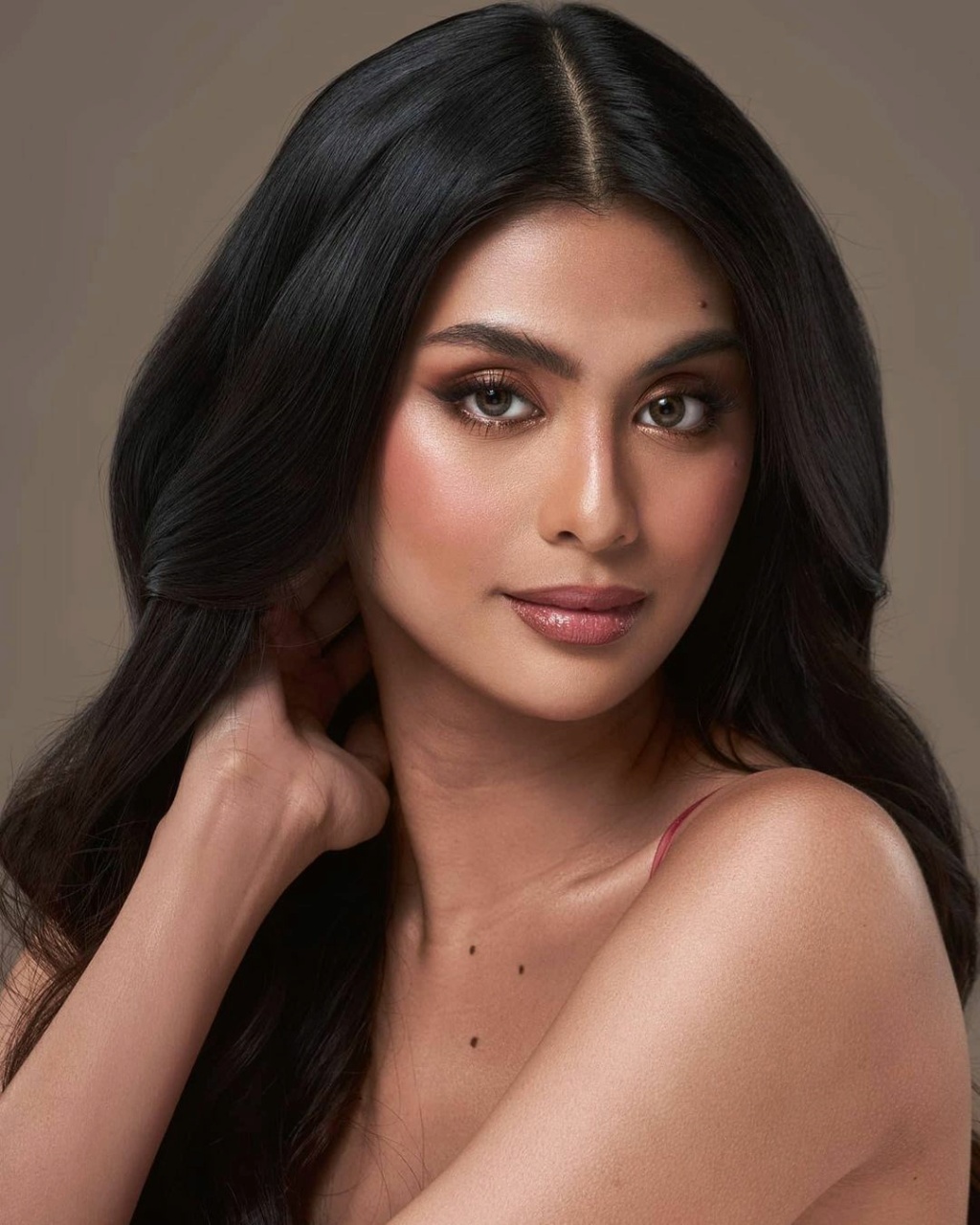 ROAD TO MISS UNIVERSE PHILIPPINES 2022 is is Miss Pasay, Celeste Cortesi 21033210