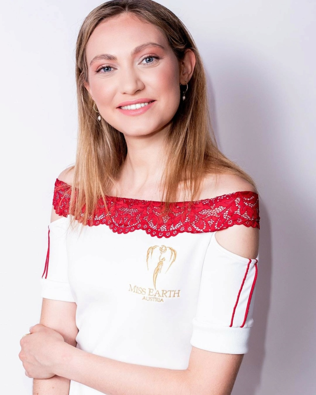 Miss Earth Austria 2021 is Klaudia Bleimer 21912611