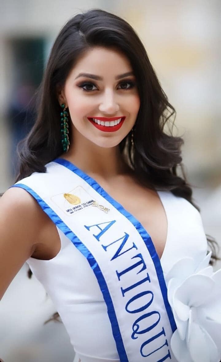 Andrea Aguilera (COLOMBIA WORLD 2021 & EARTH 2022) - Miss Earth Fire 2022 23941410