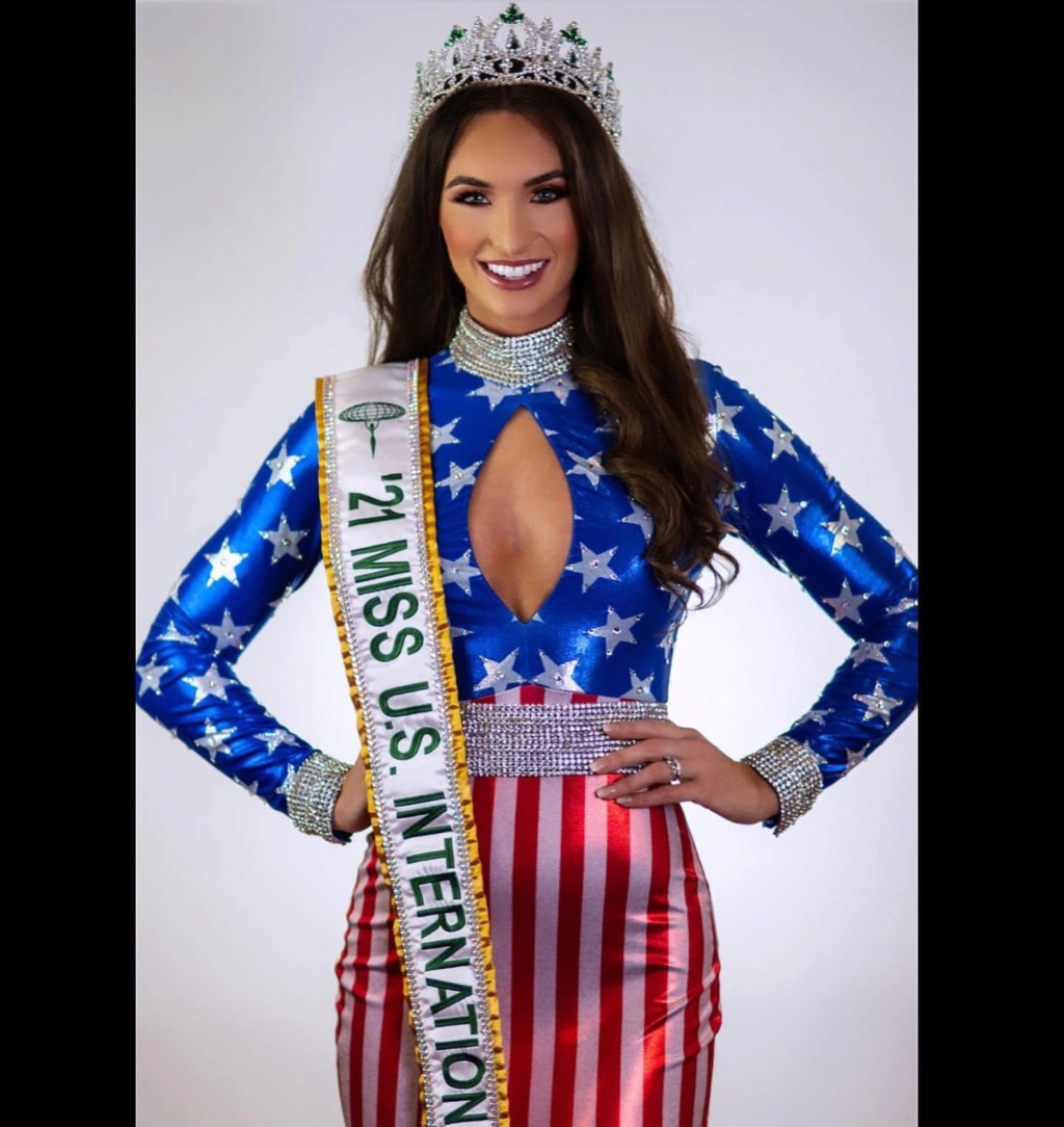 Corrin Stellakis (UNITED STATES EARTH 2016 & INTERNATIONAL 2022) - Miss Earth Fire 2016 23943010