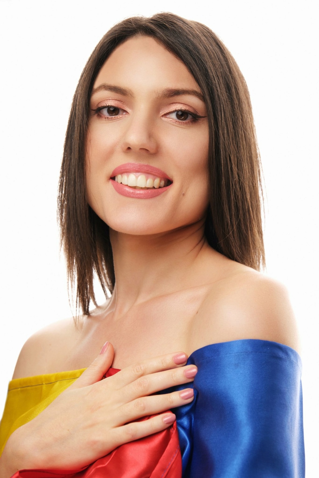 Miss Universe Romania 2021 is Carmina Olimpia Coftas - Page 2 24079011