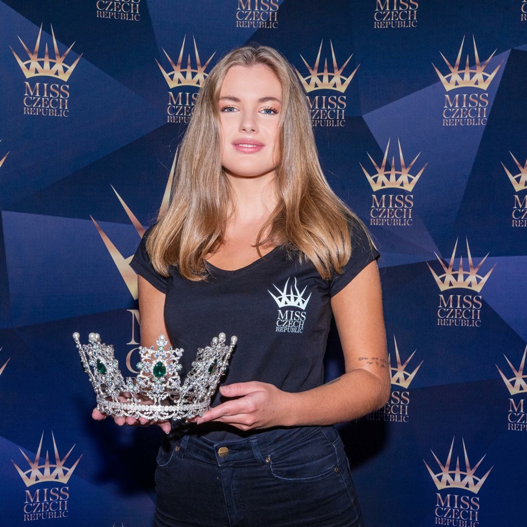 MISS CZECH REPUBLIC 2021 / 2022 - Winners from page 7 24308510