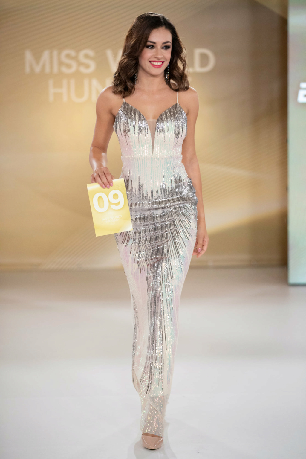 Miss World Hungary 2021 is Lili Tótpeti 25125510