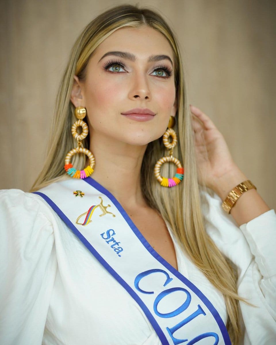Señorita Colombia 2021 is Valentina Espinoza 25455412