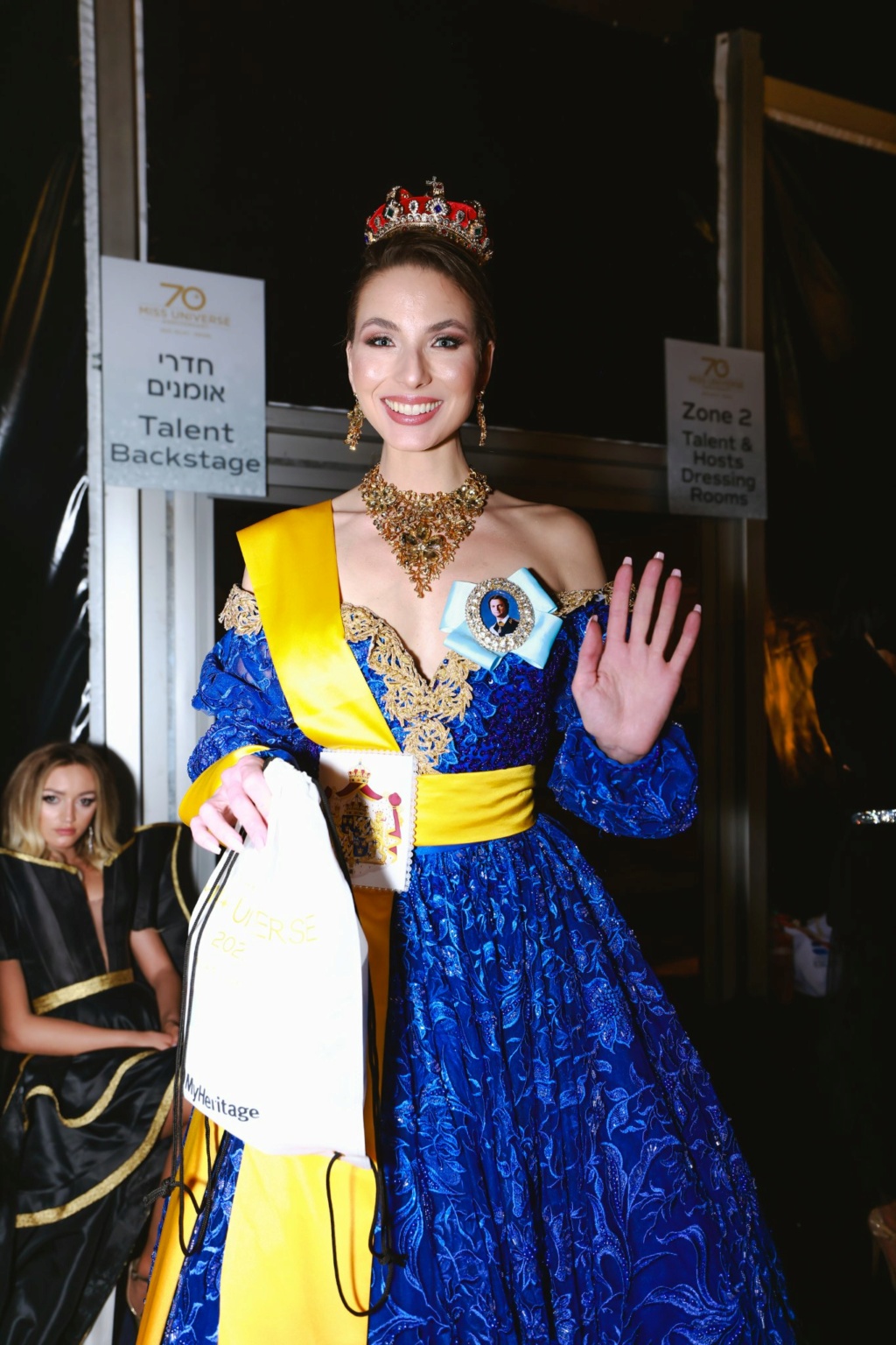Miss Universe 2021 - NATIONAL COSTUMES - Page 2 26553511