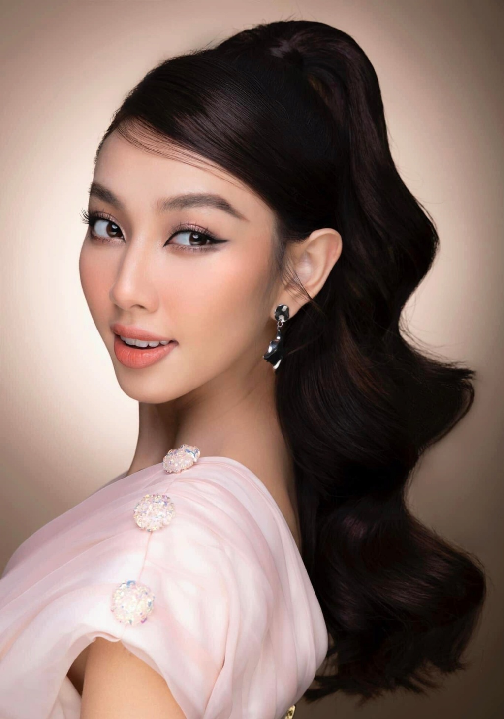 The Official Thread Of MISS GRAND INTERNATIONAL 2021 : NGUYỄN THÚC THUỲ TIÊN From VIETNAM - Page 3 27469411