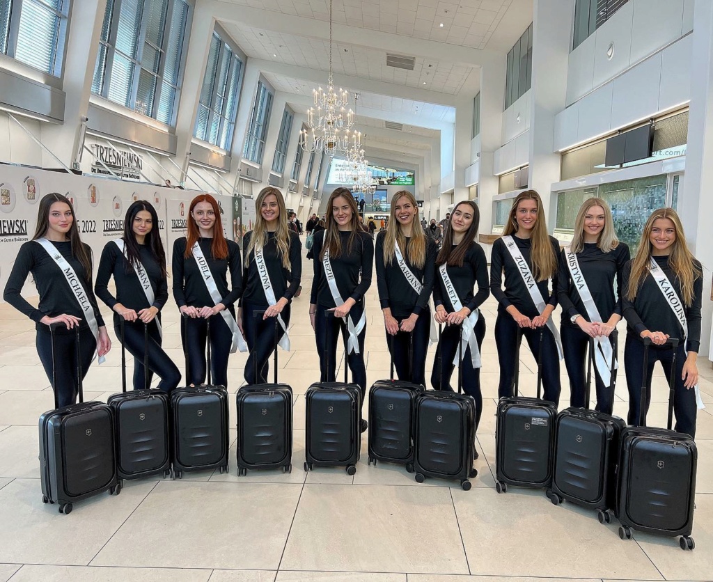 MISS CZECH REPUBLIC 2021 / 2022 - Winners from page 7 - Page 6 27710510