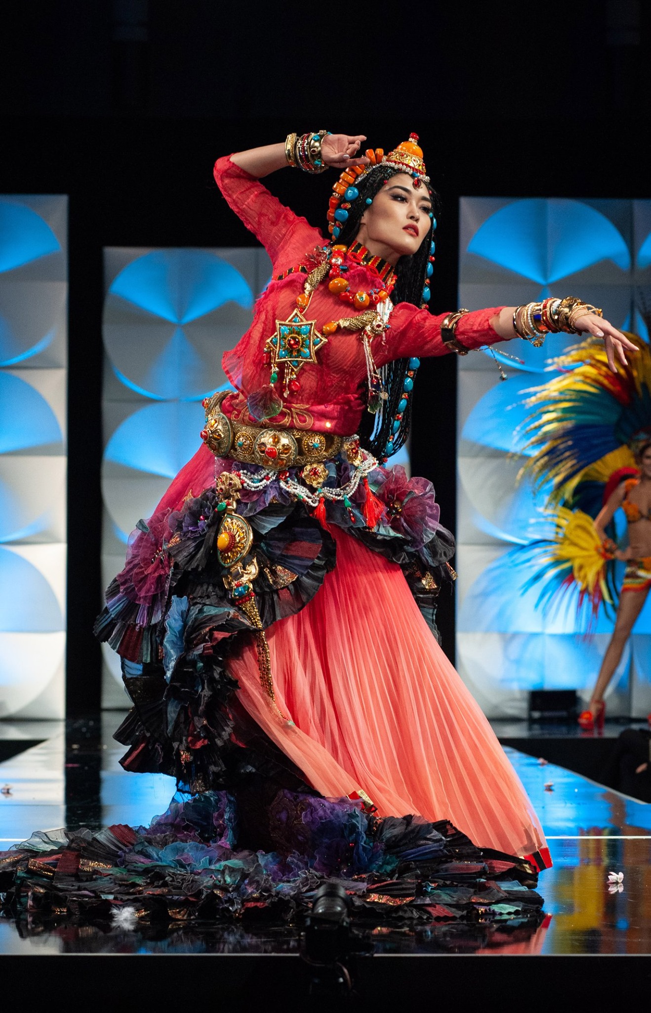 MISS UNIVERSE 2019 - NATIONAL COSTUMES - Page 2 353