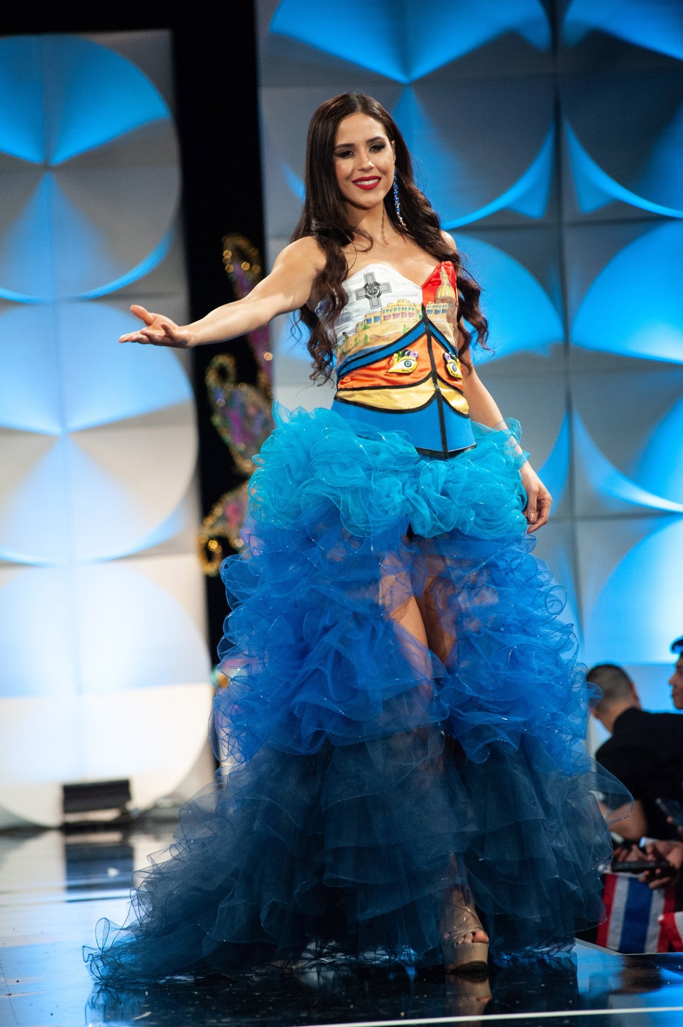 MISS UNIVERSE 2019 - NATIONAL COSTUMES - Page 4 359