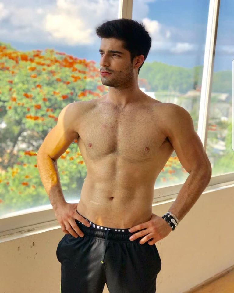 MY TOP 50 HOT & HANDSOME MEN IN MALE PAGEANT FOR 2019 - Page 2 70148310