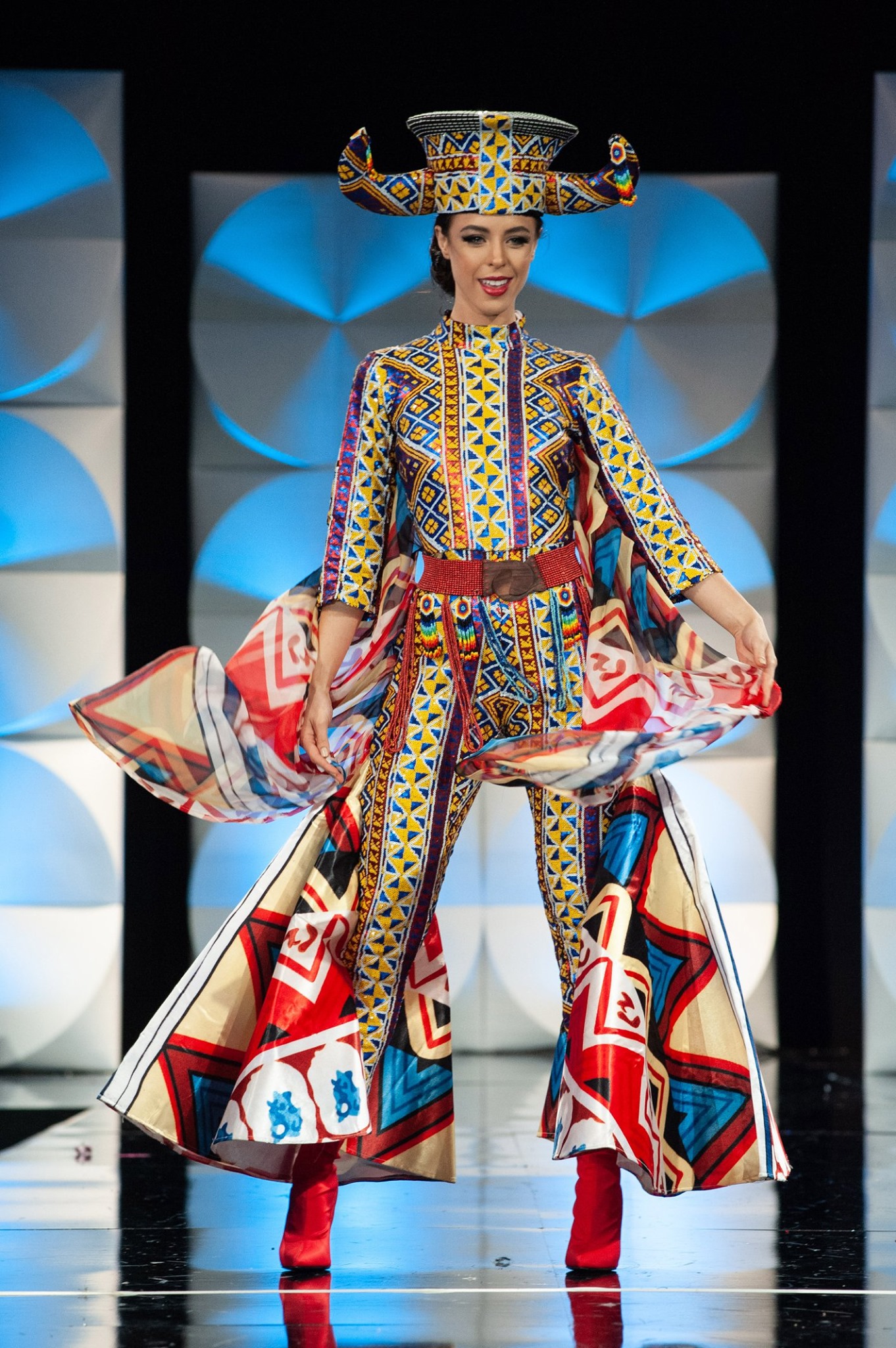 MISS UNIVERSE 2019 - NATIONAL COSTUMES - Page 4 844