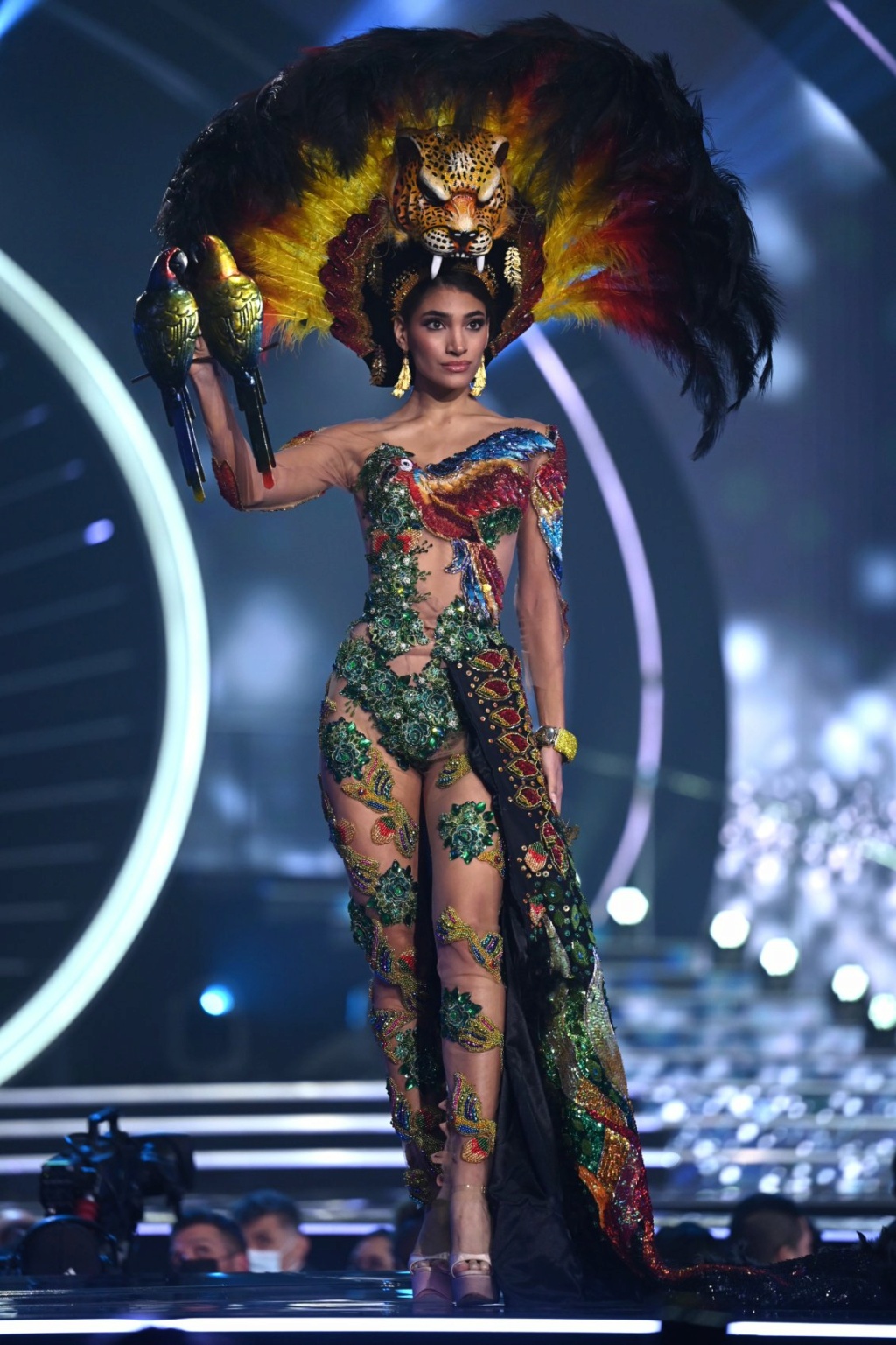 Miss Universe 2021 - NATIONAL COSTUMES - Page 2 Bolivi10