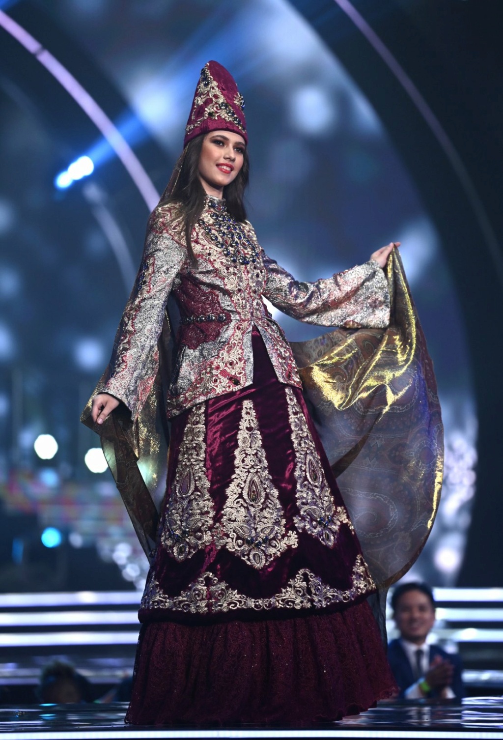 Miss Universe 2021 - NATIONAL COSTUMES - Page 2 Russia10