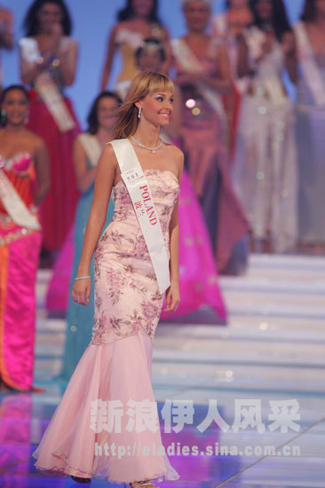 Katarzyna Weronika Borowicz - Miss Earth Water 2005 (Poland) U970p811