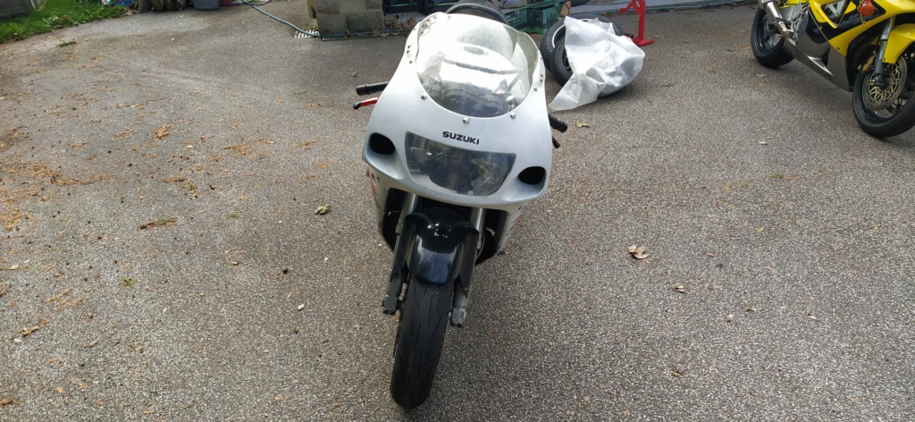 Suzuki GSXR 750 1999 35000 km piste uniquement - 1900 € Img_2049