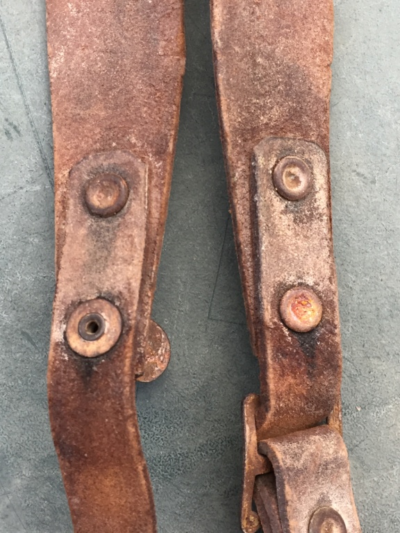 Identification paire de bretelle  F4319c10