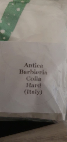 Savon de rasage dur parfumé à l'amande, de Antica Barbieria Colla 16413310