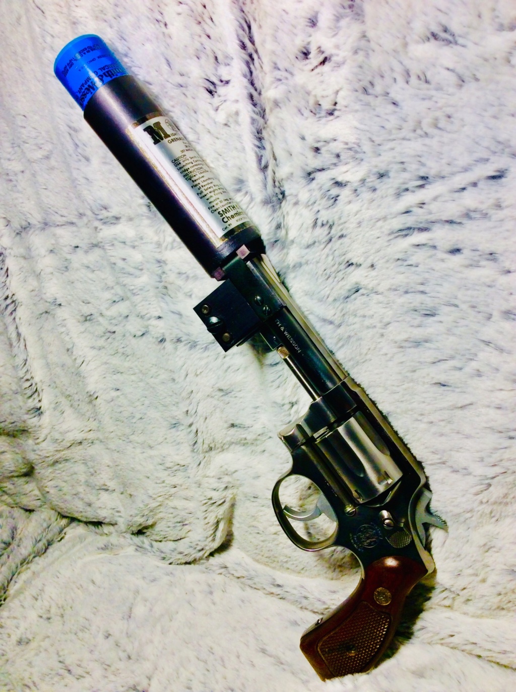 Tromblon lance-grenades pour revolver ! 7411c910