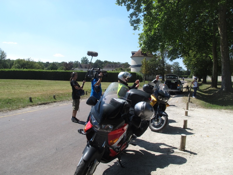 12éme tour de France des motos anciennes Img_2210