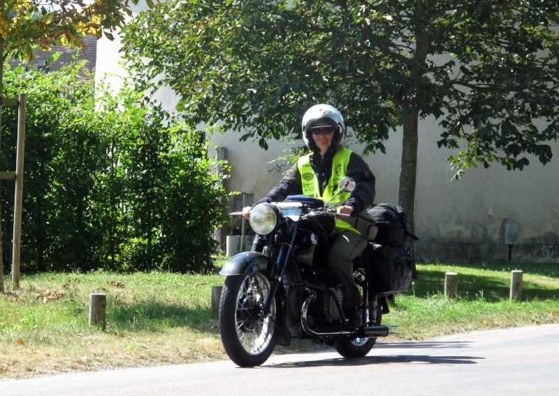 12éme tour de France des motos anciennes Img_2212