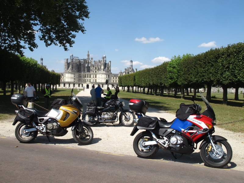 12éme tour de France des motos anciennes Img_2216
