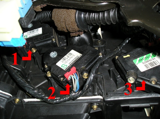 FAQ: Warm/Hot Air on Drivers Side, Cold on Passenger Side - Page 3 _99_sa18