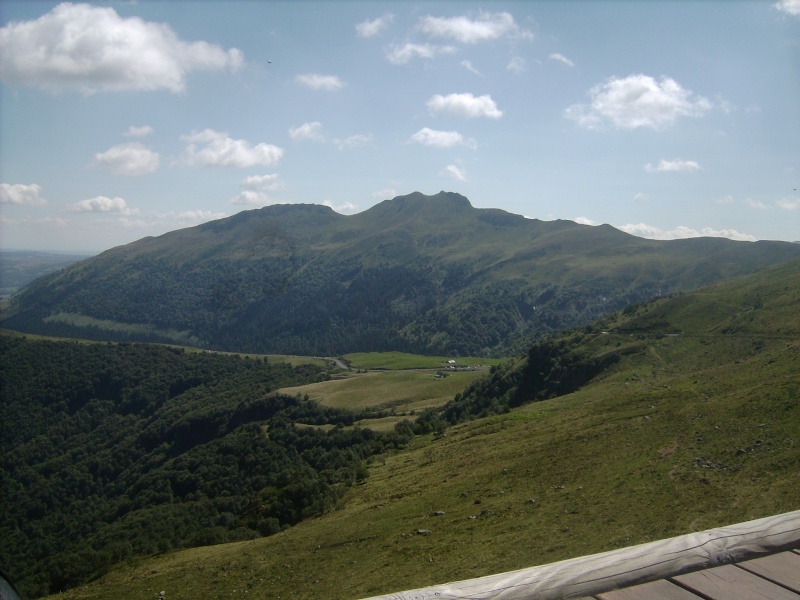 [CR] Petite sortie dans le Cantal, le pays vert...08/08/2010 Rimg0113